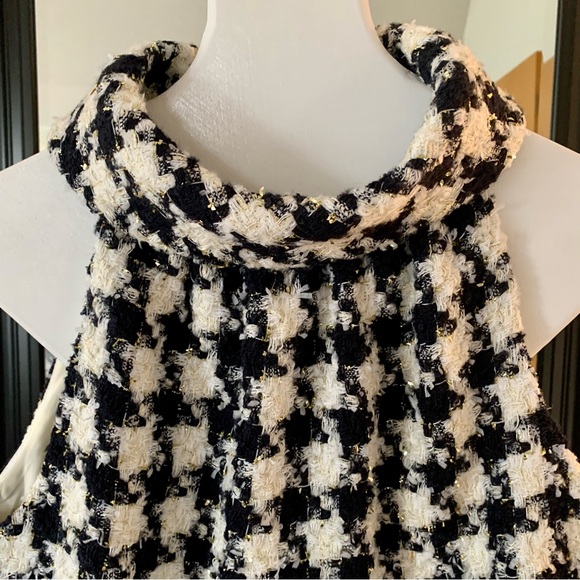 Sail to Sable Black & White Tweed Gold Button Back Top - Picture 4 of 9